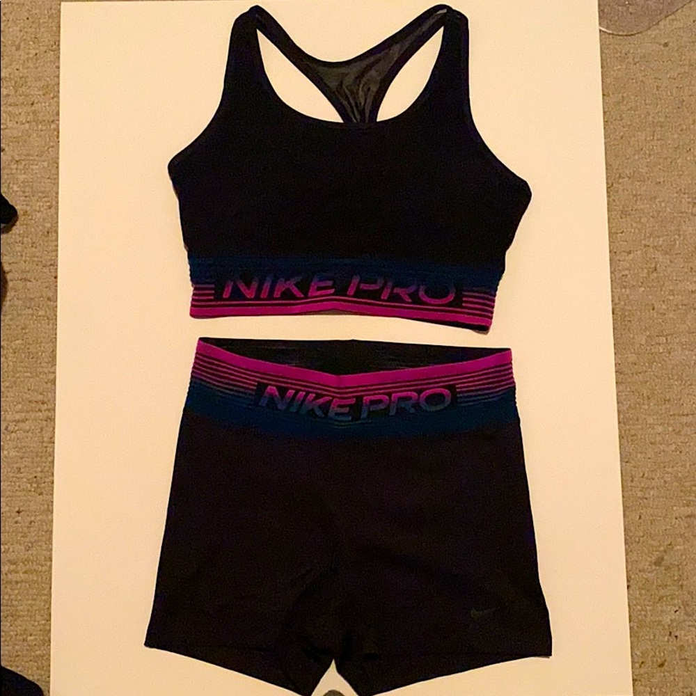 Nike pro sports bra and spandex set